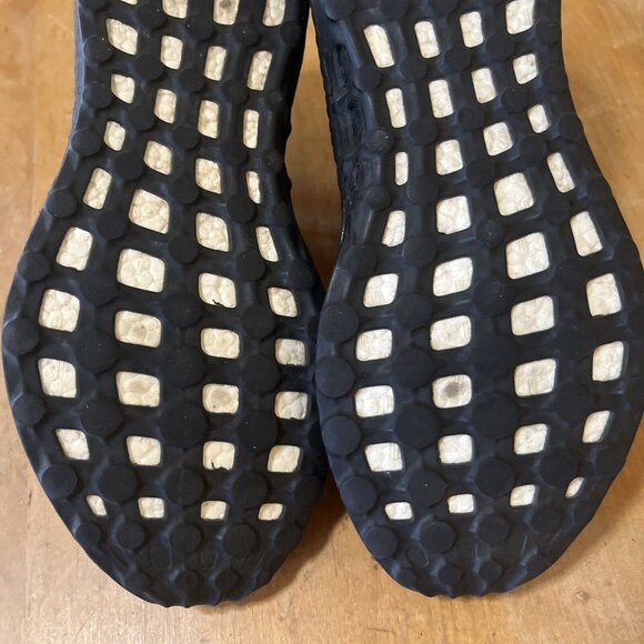 adidas PureBoost Salmon Running Shoe Pink Color Cushioned Comfy mens Size 8.5 - Picture 11 of 13